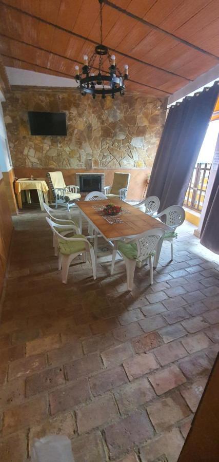 Casa Rural El Castillo 拉普埃夫拉德洛辛凡特斯 外观 照片